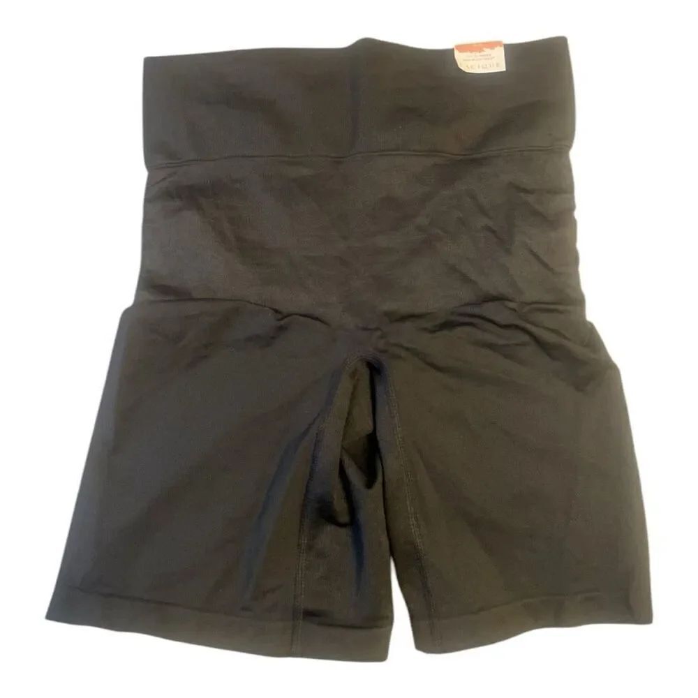 The Slimmer High Waist Short 14/16  Black